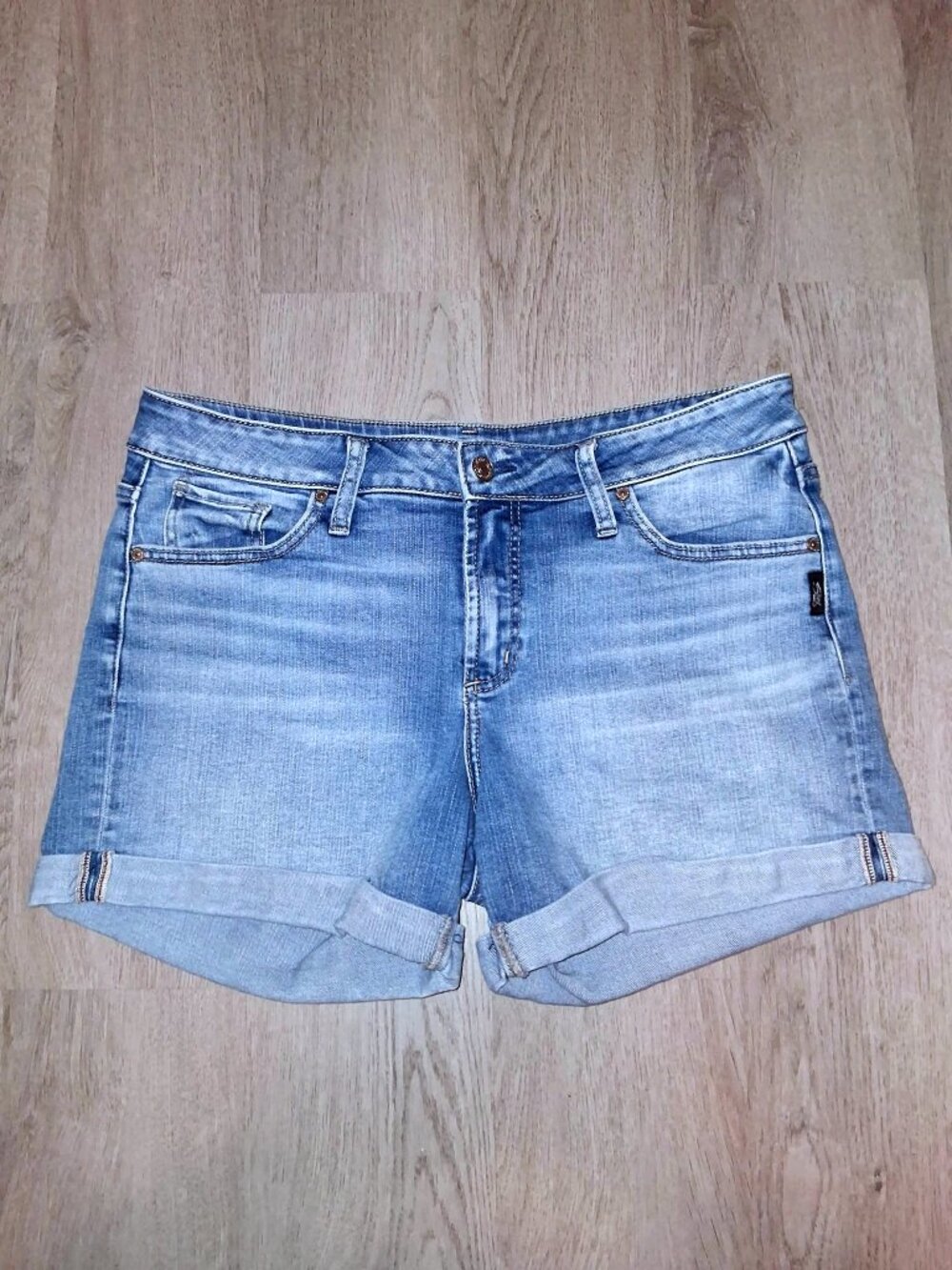 Silver Jeans Co. Boyfriend Short Jean Shorts Size W30 L4.5 Distressed Denim